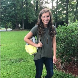 Meet your Posher, Madalynne